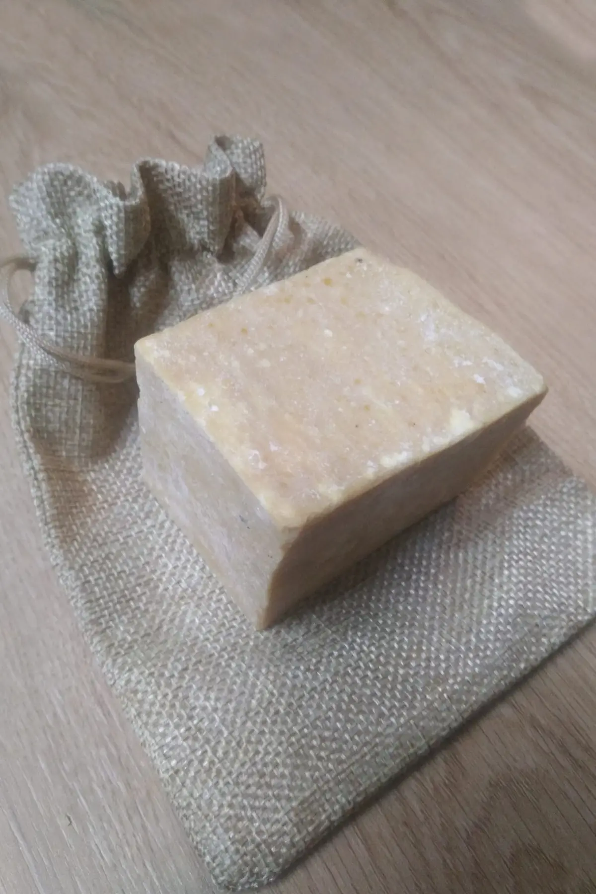 ZEYTİNYAĞLI SABUN 150gr.(yaklaşık)